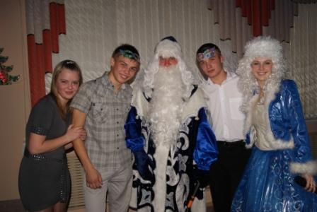 молодежь хабаровска и хабаровского района на новогоднем празднике